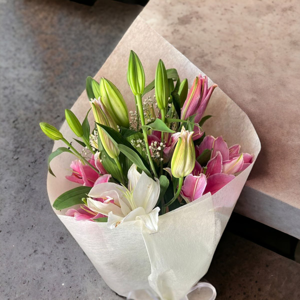 Six Beautiful Lily Flower Bouquet Gifts to Nepal Giftmandu — free download