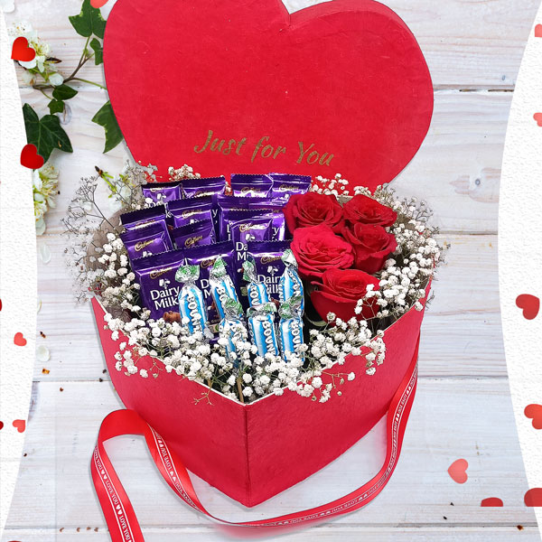 Chocolates & Roses Decorated Box Online | Gifts to Nepal | Giftmandu