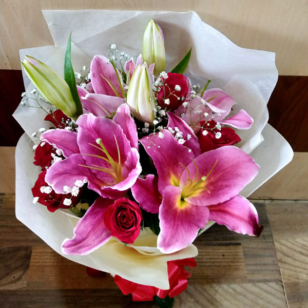 Elegant Flower Bouquet Nepal Gifts to Nepal Giftmandu